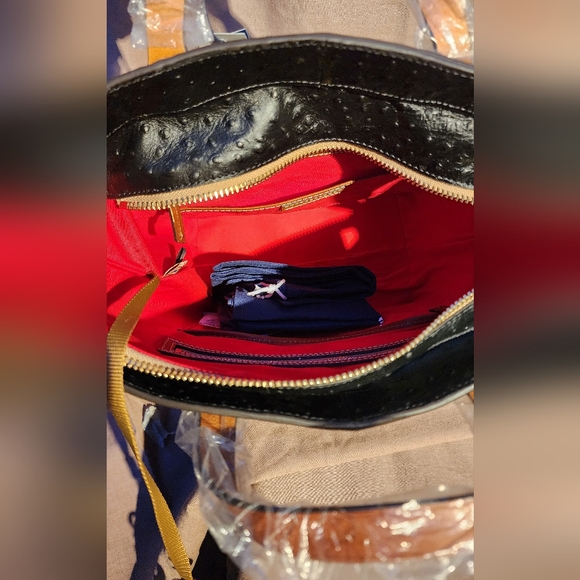 AUTHENTIC Dooney and Bourke Black Ostrich Darla shopper - Picture 8 of 9